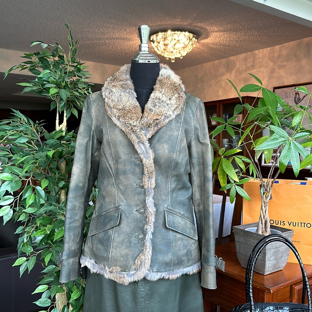 Size XS Danier Leather Jacket with Rabbit Fur Collar Still Available!